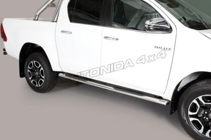 Stopnie boczne owalne - Toyota Hilux Double Cab (2016-2025)