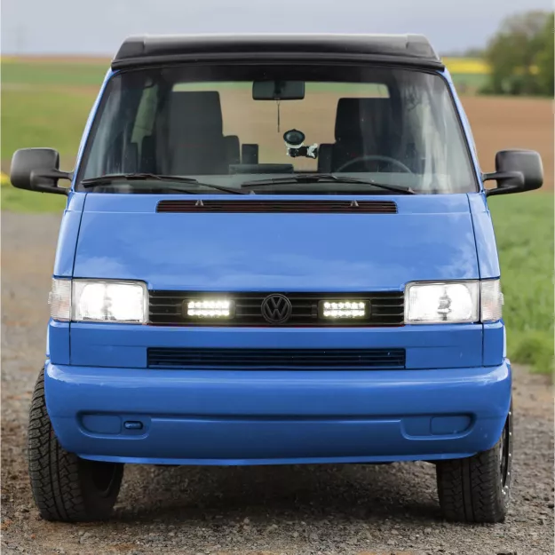 VW T4 Long - dedykowany zestaw lamp LP-TRX3-7E z mocowaniem na atrapie chłodnicy
