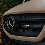 MB Sprinter W906 Facelift (2013 -2018) - dedykowany zestaw lamp LP-TRX3-7E z mocowaniem na atrapie chłodnicy - 2